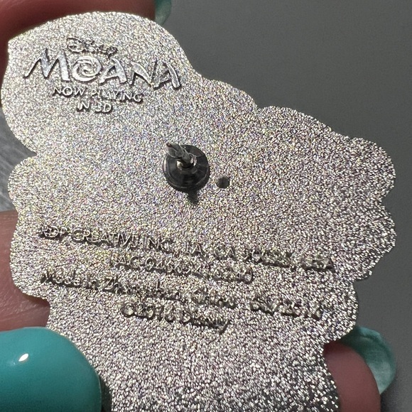 Rare 2016 Disney Pin of Moana and Maui - Picture 5 of 5